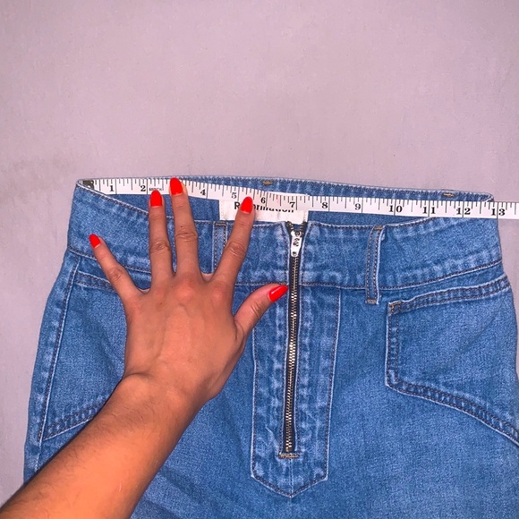 Reformation| Cher Jeans in Ellis Wash High Waist Wide Leg Exposed Zipper - Picture 3 of 7